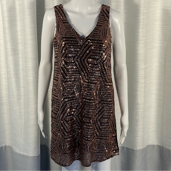 Everly Bronze Sequin Geometric V Neck Stretch Pullover Cocktail Dress Sz S - Picture 1 of 9
